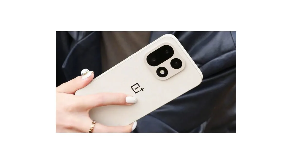 OnePlus 15T 2026 smartphone displaying ultra-smooth AMOLED screen, triple camera setup, and sleek design